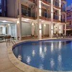 Jupiter 1 Family Hotel