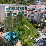 Jupiter 1 Family Hotel 2*