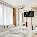 Jupiter 1 Family Hotel