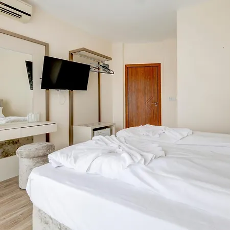 Jupiter 1 Family Hotel