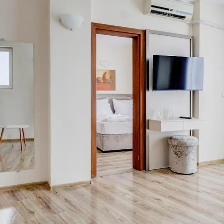 Jupiter 1 Family Hotel 2*