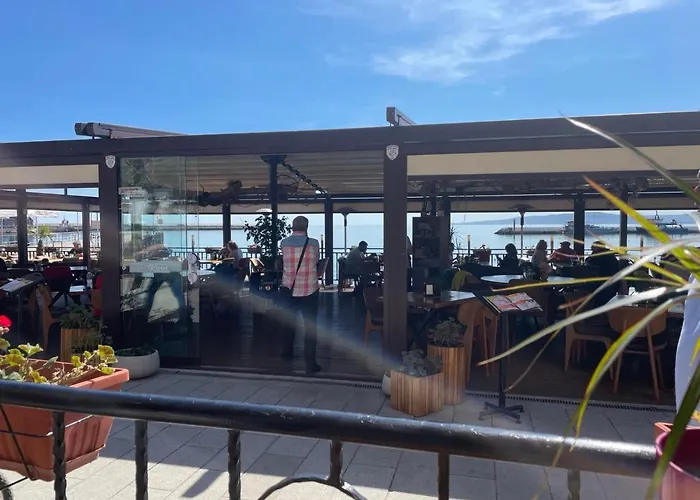 Jupiter 1 Family Hotel