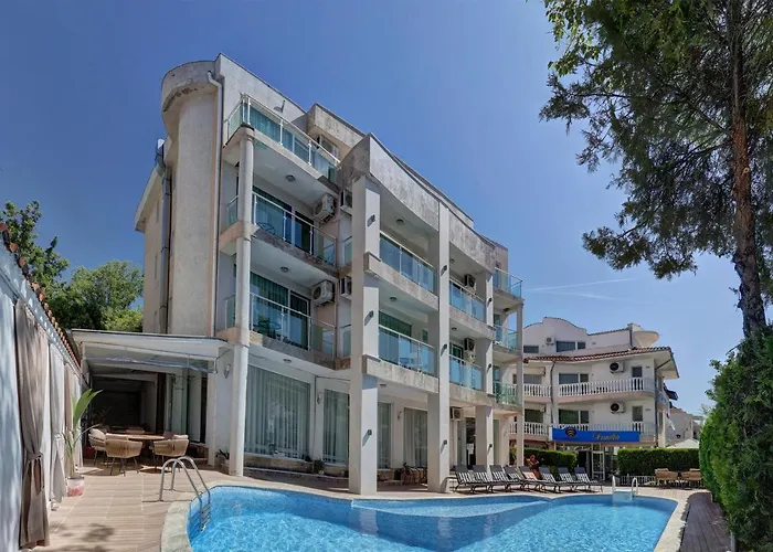 Jupiter 1 Family Hotel 2*